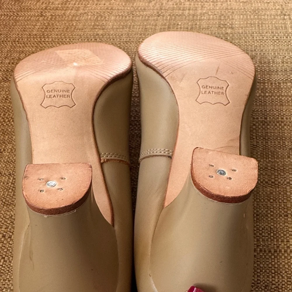Capezio Women's Tan Character Dance Heels 9M Style 650 - Picture 6 of 13